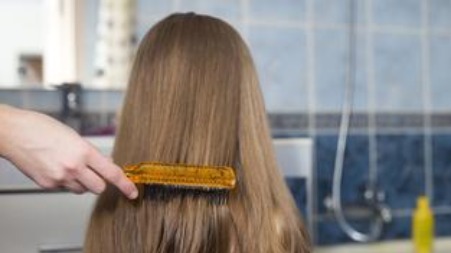 Treating hair lice